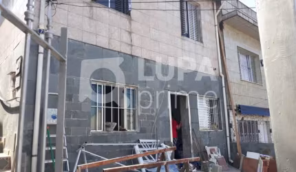 Casa Térrea com 1 dormitório de 35m² para locação na Parada Inglesa