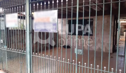 Sobrado com 3 dormitórios sendo 1 suíte á venda na Vila Ester