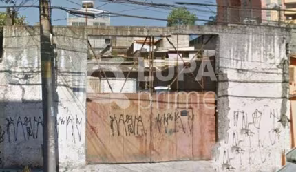 Terreno à venda na Vila Vitório Mazzei!