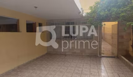 Sobrado com 3 dormitórios sendo 1 suíte á venda no Jardim Brasil