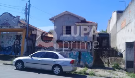 Terreno com 400 metros de área total  à venda no Chora Menino!