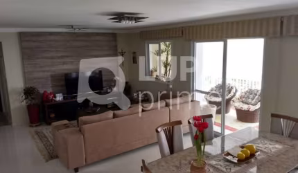 Apartamento com 3 dormitórios e 3 banheiros à venda em Santana