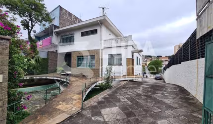 Casa com 5 dormitórios de 1000m² à venda, no Imirim