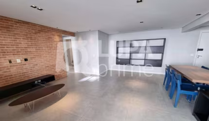 Apartamento com 2 dormitórios sendo 1 suíte á venda na Mooca