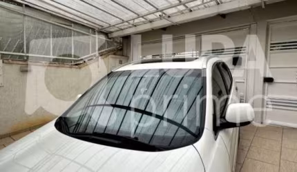 Sobrado com 3 dormitórios sendo 1 suíte à venda na Vila Irmãos Arnoni