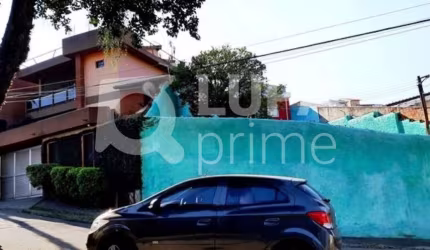 Terreno com 275m² à venda na Vila Romero