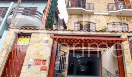 Sobrado geminado com 3 dormitórios sendo 1 suíte à venda na Vila Isolina Mazzei!