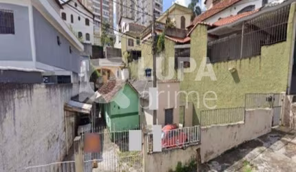 Terreno com 589m² à venda na Vila Guaca