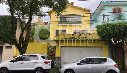 Casa térrea com 3 dormitórios sendo 2 suítes à venda na Vila Dom Pedro II !