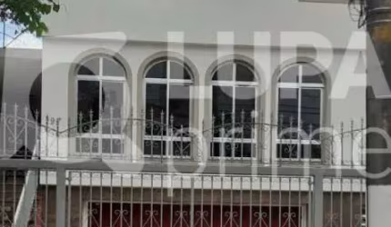 Sobrado com 4 dormitórios sendo 2 suítes à venda em Santana!