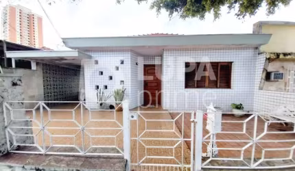Casa térrea com 3 dormitórios á venda no Jardim Paraíso.