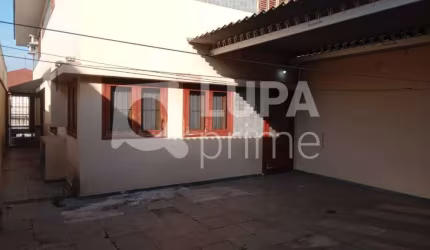 Sobrado com 3 dormitórios sendo suítes á venda na Vila Paulicéia