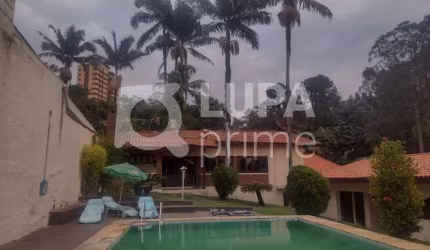 Casa Térrea com 3 dormitórios sendo suítes à venda na Vila Albertina!