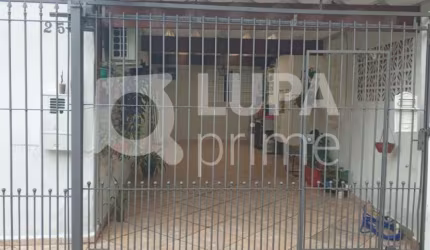 SOBRADO Á VENDA NO MOINHO VELHO