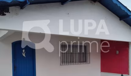 Casa Térrea com 3 dormitórios sendo 1 suíte á venda no Tremembé