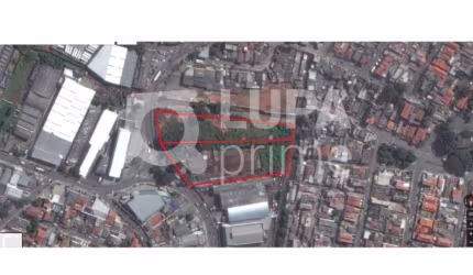 TERRENO 7700 M2 DE ÁREA TOTAL - VILA JARAGUÁ