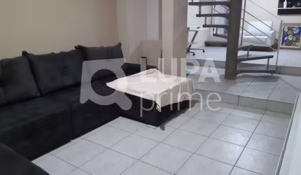 Sobrado com 3 dormitórios sendo 3 suítes á venda na Parada Inglesa.