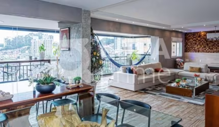 Apartamento com 4 dormitórios sendo 3 suítes á venda em Santana