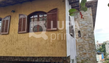Sobrado com 412m² e 3 casas no terreno à venda - Casa Verde