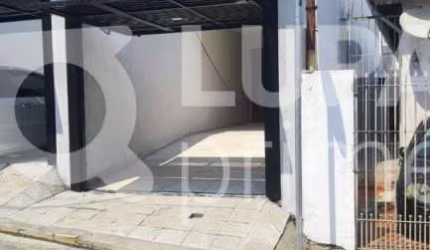Sobrado com 3 dormitórios sendo 1 suíte á venda na Vila Ede