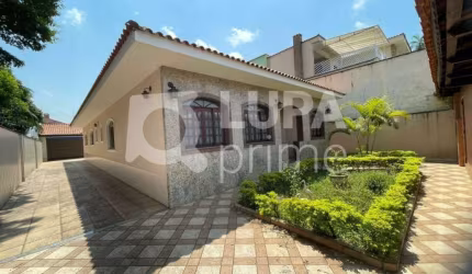 Casa Térrea com 3 dormitórios sendo suítes à venda no Tucuruvi