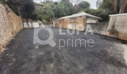Terreno com 390 metros á venda em Santana.