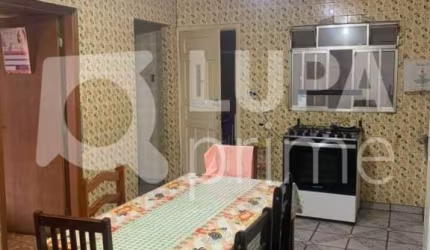 Casa Térrea com 3 dormitórios á venda na Parada Inglesa