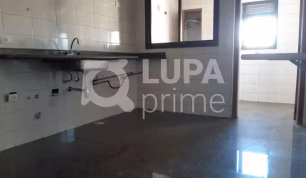 Apartamento com 3 dormitórios sendo 1 suíte á venda na Vila Maria