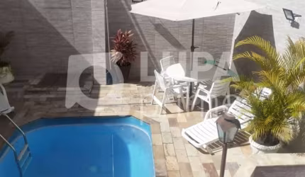 Sobrado com 3 dormitórios sendo 3 suítes á venda em Santana.