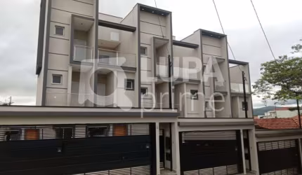 Sobrado com 3 suítes á venda- Água Fria !