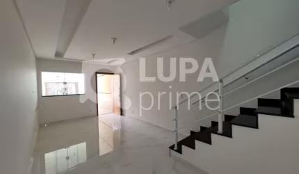 Sobrado com 3 suítes à venda na Vila Medeiros!