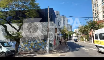 Galpão com 2.970 metros para locaçao no  Cambuci