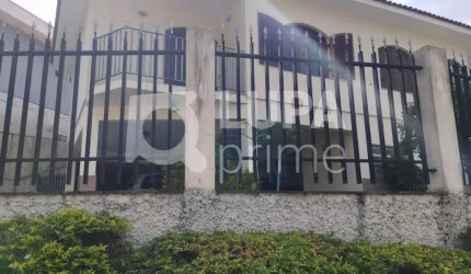 Sobrado com 3 dormitórios sendo 1 suítes á venda no Jardim Guapira