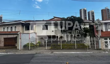 Sobrado com 3 dormitórios sendo 1 suíte á venda no  Jardim França