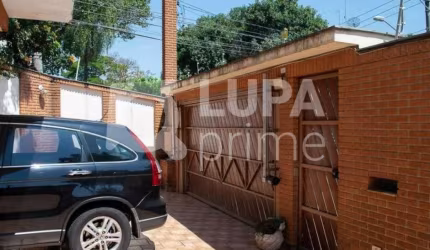 Sobrado com 180 m², 3 dormitórios e 5 vagas á venda no Jardim França