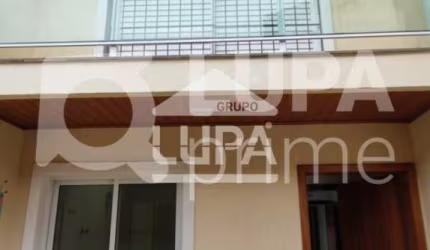 Sobrado com 3 suítes à venda na Água Fria