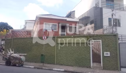 Casa espaçosa com 3 dormitórios e 3 banheiros - Vila Paiva