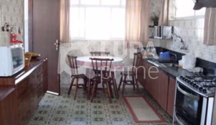 Casa à venda com 3 dormitórios no Jardim São Bento!