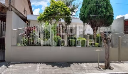 Casa térrea com 3 dormitórios sendo 1 suíte á venda na Vila Nova Mazzei!