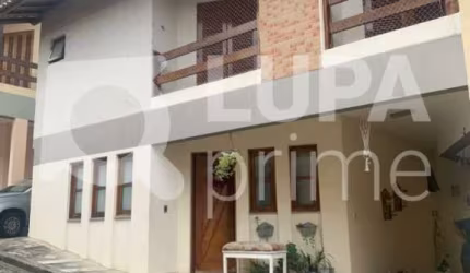 Sobrado com 3 dormitórios sendo 1 suíte à venda em Santana!