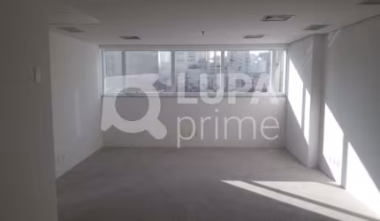 Conjunto comercial com 35 metros para locação em Santana!