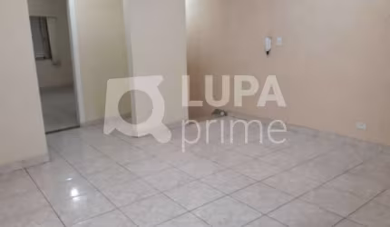 SALA COMERCIAL COM 168M² PARA LOCAÇÃO NA VILA NOVA MAZZEI