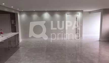 Apartamento à venda com 4 dormitórios na Vila Albetina!
