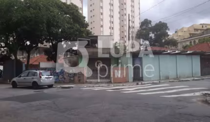 CASA TÉRREA COM 3 DORMITÓRIOS (1 SUÍTE) Á VENDA- SANTA TERESINHA