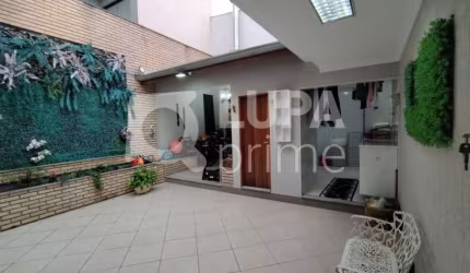 Sobrado com 2 dormitórios sendo 1 suíte á venda na Água Fria