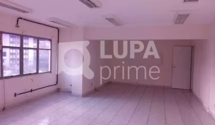 Conjunto Comercial com 125 metros para locação em Santana.