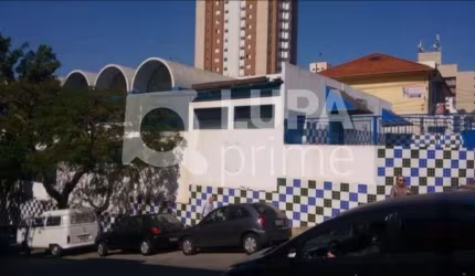 Prédio comercial à venda em Santana !