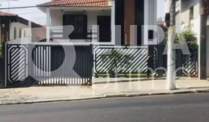CASA 3 DORMITÓRIOS (1 SUÍTE) Á VENDA- TUCURUVI