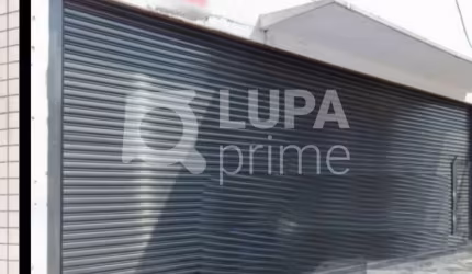 Prédio comercial com 380 metros pra locação na Luz