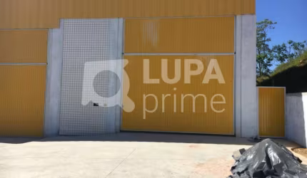 Galpão com 512 metros para locação em Terra Preta
